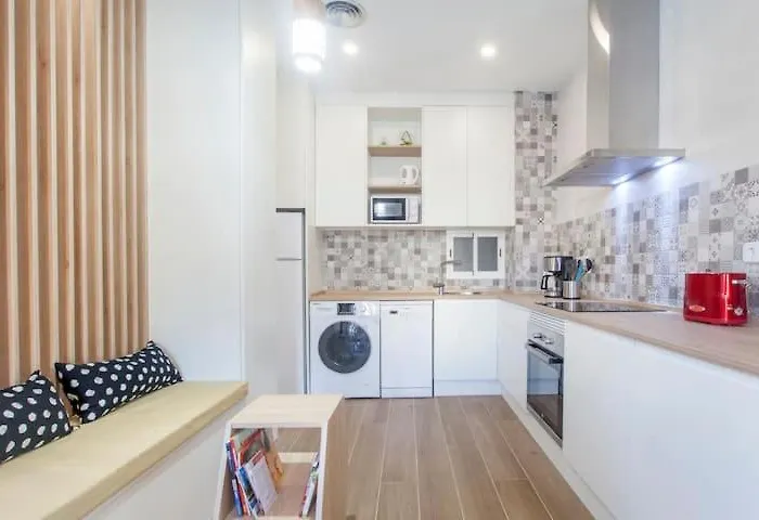New 4 Pax Front Station Wifi Apartamento